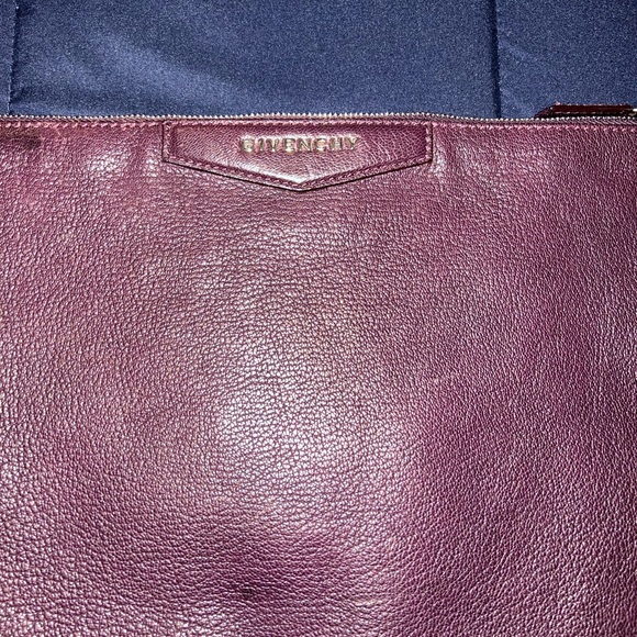 Auth Givenchy large pouch - Picture 2 of 9